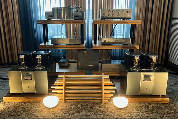  043025.axpona.AirTightReedsystem.jpg