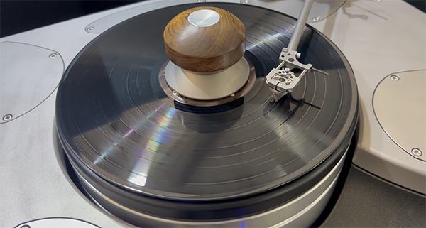  060525.apmunichturntablevid3.png
