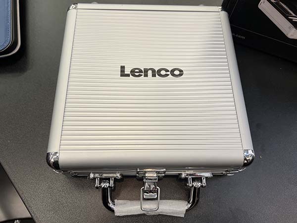  062425.apmunich.lencoacccase1.jpg