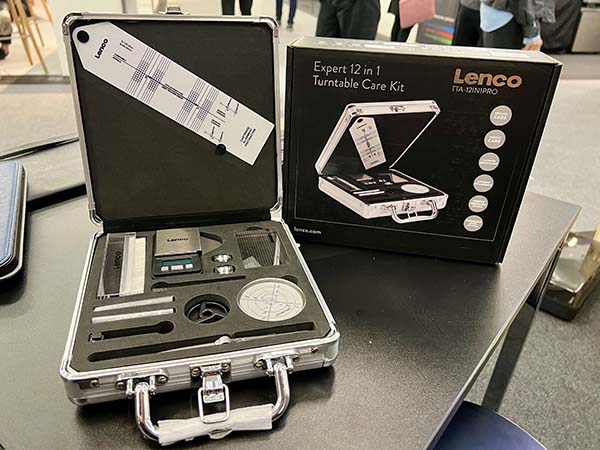 062425.apmunich.lencoacccase2.jpg