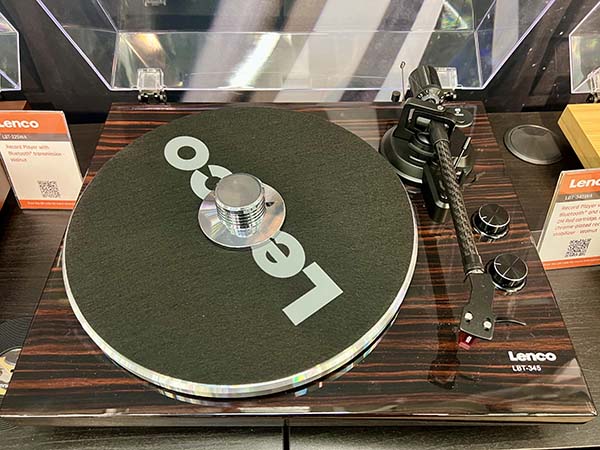  062425.apmunich.lencotable345wln.jpg